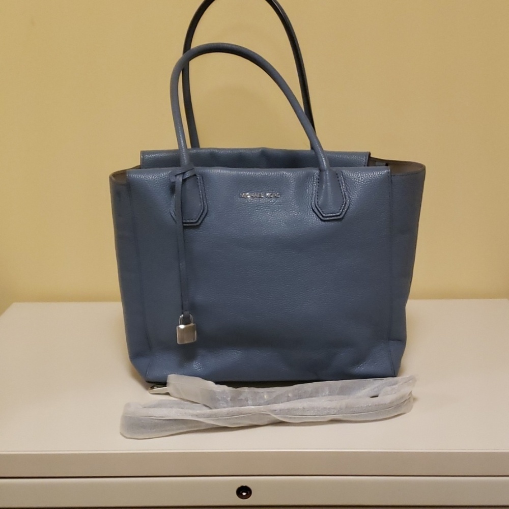 Michael Kors bag with attachable strap